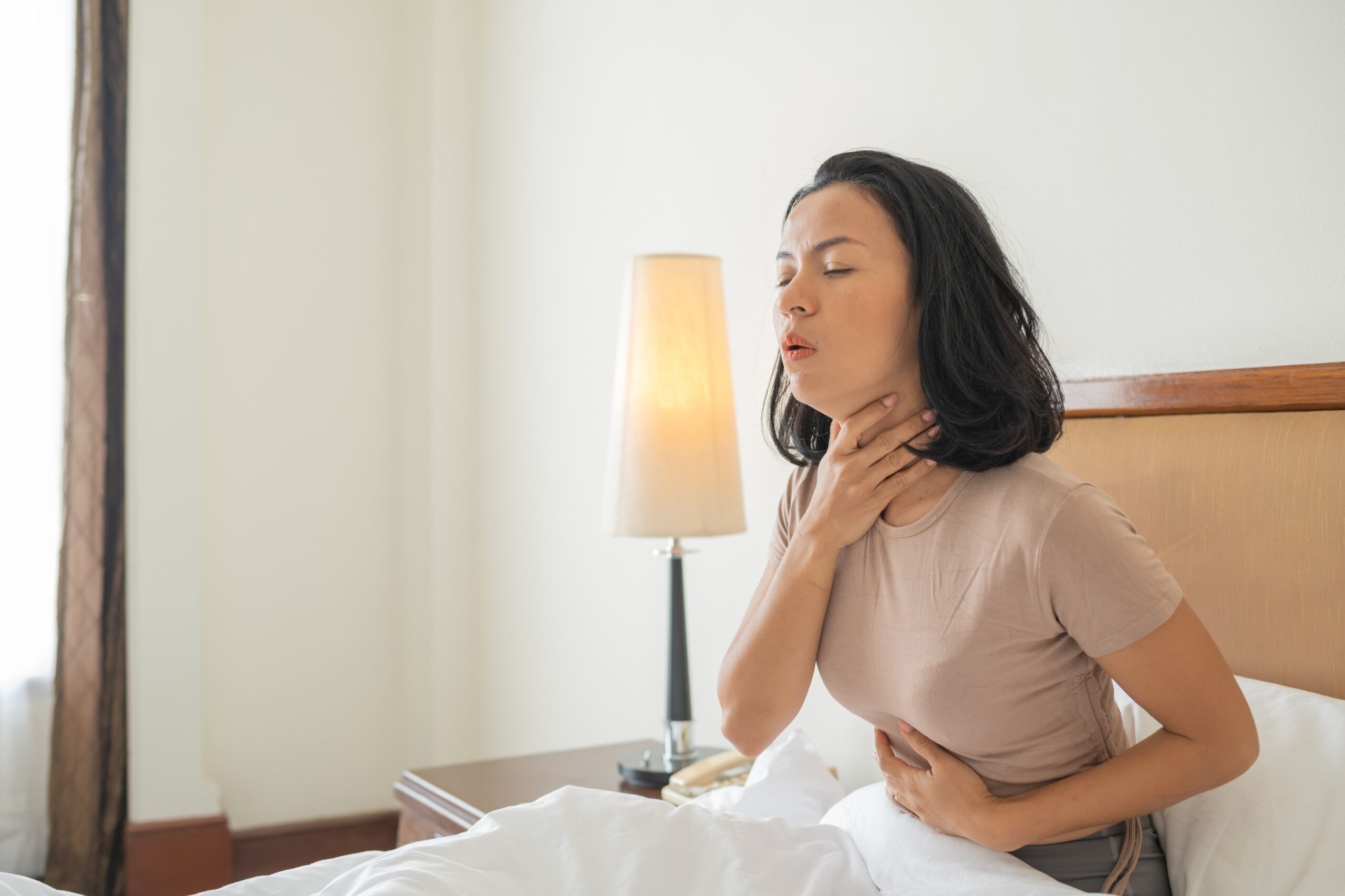 Read more about the article Do Adults With Tonsillitis Always Need Antibiotics, or Does the Cause Change the Treatment?